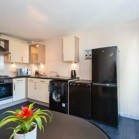 Scottish Stays - The Artworks 2 Bedroom
