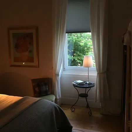 Ratcliffe Apartment *