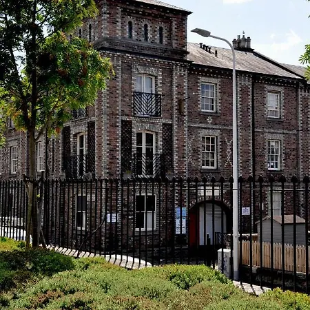Stylish Flat In 1860's Listed Building * Edimburgo