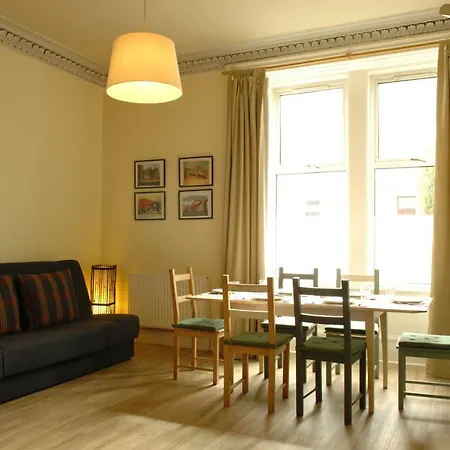 Apartment Pitt Street Apartment Beautiful Spacious Apartment Free Parking And Free Sanitizer Edinburgh