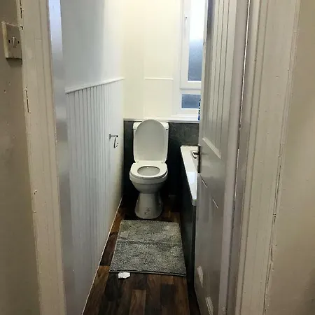 דירה City Center - Budget Holiday Flat אדינבורו