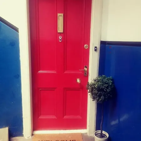 דירה Flat Sleeps 4, Free Wifi & Parking