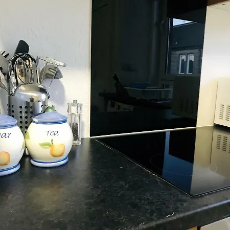 City Center - Budget Holiday Flat *
