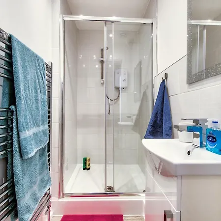Apartamento Fabulous Seaside - Sleeps 6, Free Wifi & Parking Edimburgo