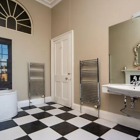 Dundas Street Georgian Townhouse Apartment Edinburgh
