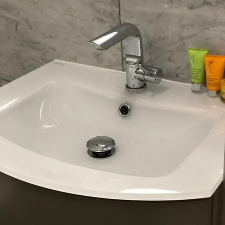 Luxury Flat In A Historic Building@blackfriars Street