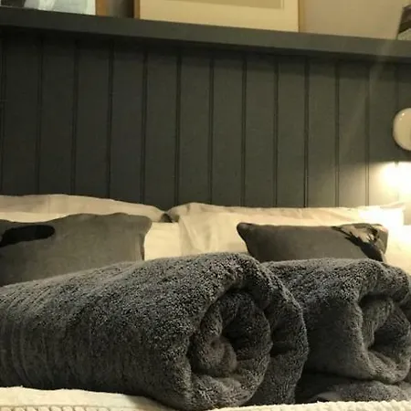 Luxury In Central Apartment *