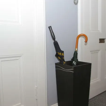 43 Flat 9 Montgomery Street *