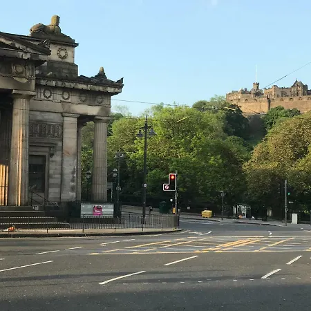 No 1 Grassmarket Old Town Apartment Edinburgh