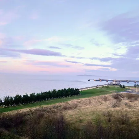 Western Harbour View *