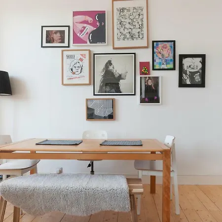 Large Designer's Flat Near Park And The Shore, Free Parking * Edinburgh