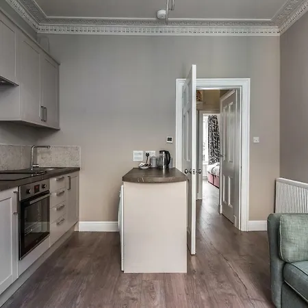 Comfortable City Centre Living, Nearby Eicc شقة