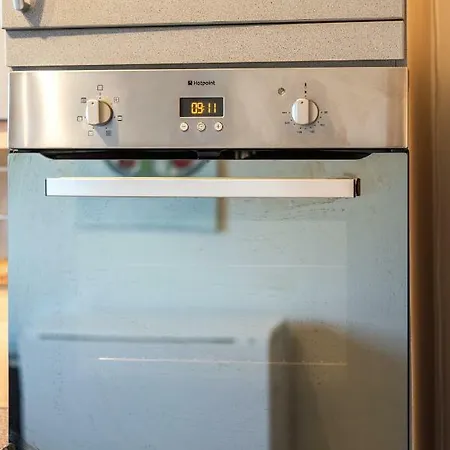 Apartamento Modern Large Family With Private Parking Edimburgo