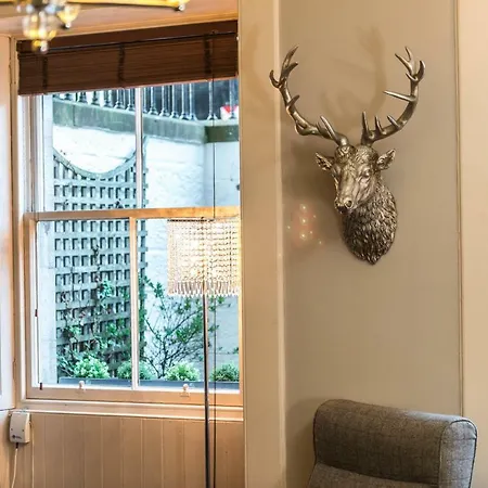 Relaxing, Central And Luxurious City Central Apt