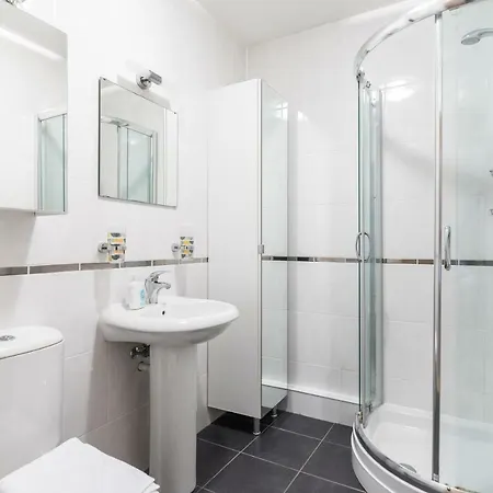 Modern Large Family With Private Parking Apartamento Edimburgo
