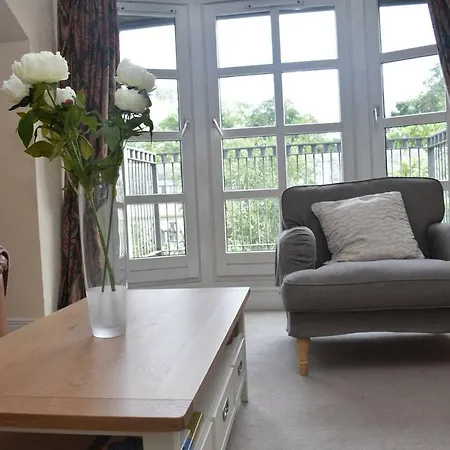 Lovely 3br In Beautiful Green Surroundings Edinburgh
