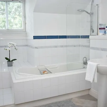 Apartment Lovely 3br In Beautiful Green Surroundings