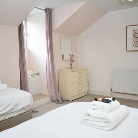 Lovely 3br In Beautiful Green Surroundings * Edinburgh
