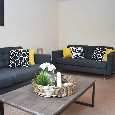 Brunswick Road - Spacious 3br 10 Minutes From Princes Street Edinburgh