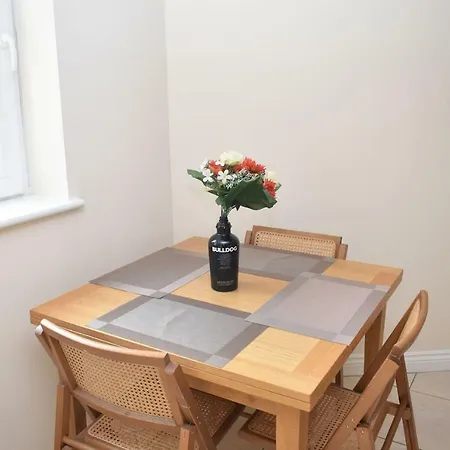 Brunswick Road - Spacious 3br 10 Minutes From Princes Street 爱丁堡