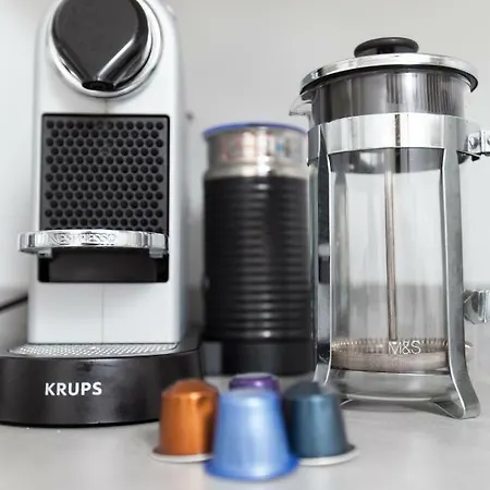 Amazing Apartments - Annandale St Near The Playhouse - Free Parking *