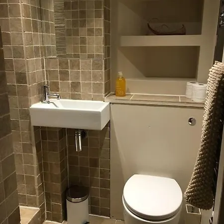 Spacious Four-bedroom Ground Floor City Centre