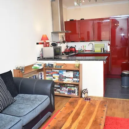 Homely, Contemporary And Bright 1br Apartment! Apartamento *