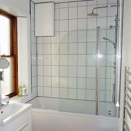 *new* Central Edinburgh, Historic 2br Edynburg