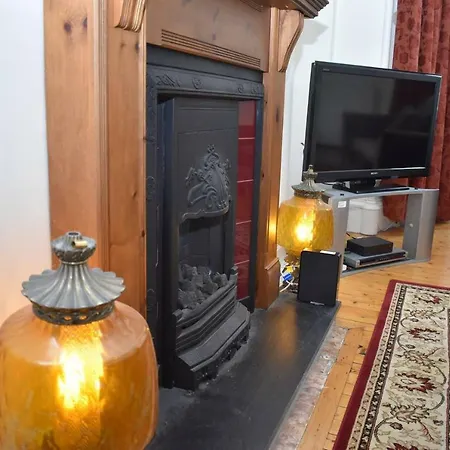 2br Flat In Affluent Morningside * אדינבורו