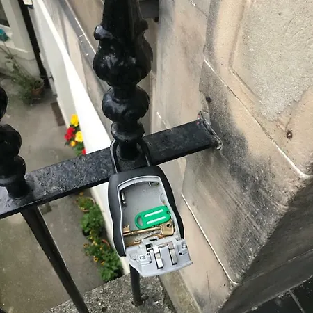 43 Flat 9 Montgomery Street