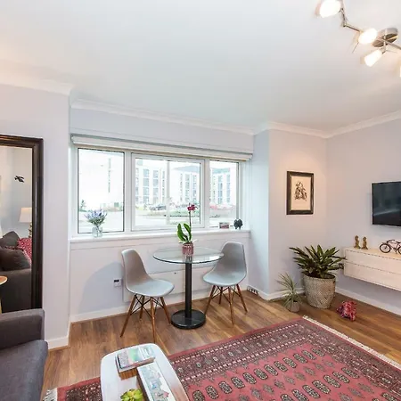 Apartment Scottish Stays - The Allanfield Apartment Edinburgh