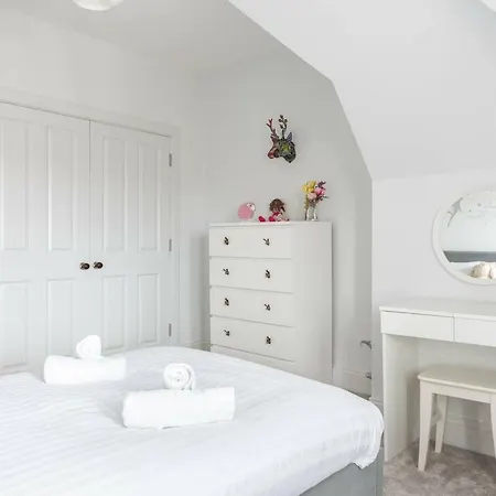 Luxurious Living In Gullane 펜션 *