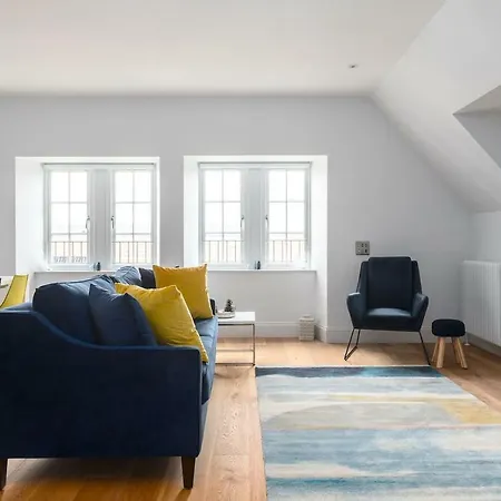 Luxurious Living In Gullane