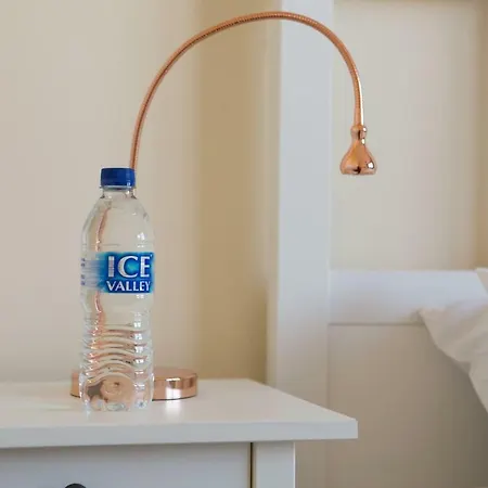 Apartment Hawkhill 8 - Modern With Secure Parking Edinburgh