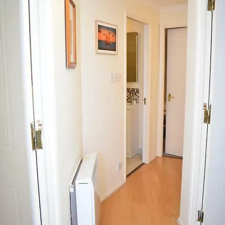 Two Bed City Centre With Private Parking Εδιμβούργο