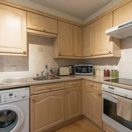 Two Bed City Centre With Private Parking Διαμέρισμα Εδιμβούργο