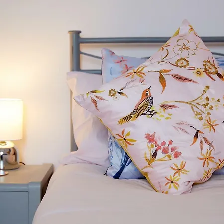Cozy Couple's Retreat Near Murrayfield And Haymarket * 爱丁堡