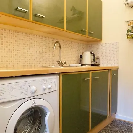 Fabulous Bright Central 2 Bed Flat - Great Value! Edinburgh
