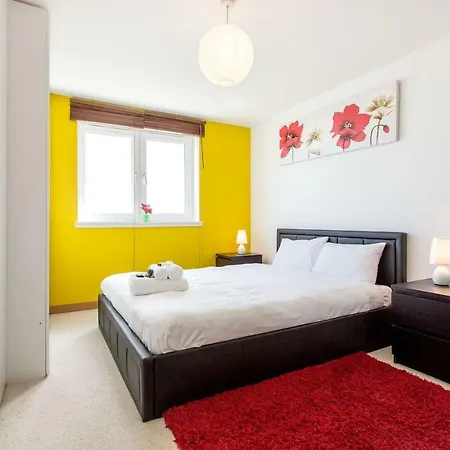 Apartment Beautiful 3br Seafront Apt. Balcony & Free Parking Edinburgh