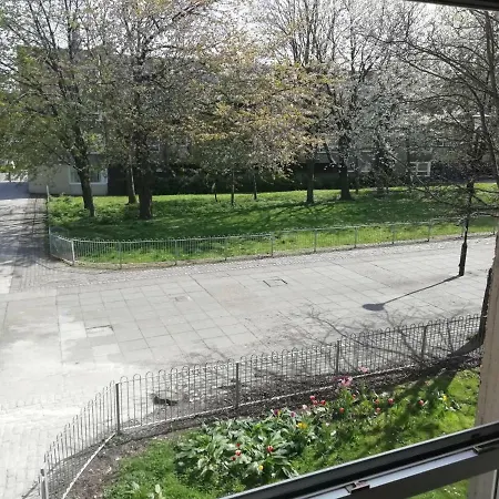 Apartment Free Parking! Superfast Internet. Great Location.