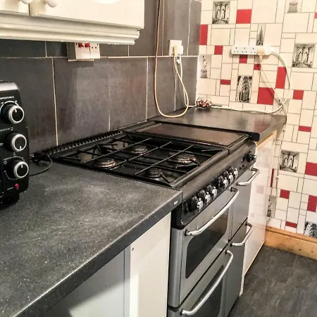 Apartment Bothwell * Superb City Centre *