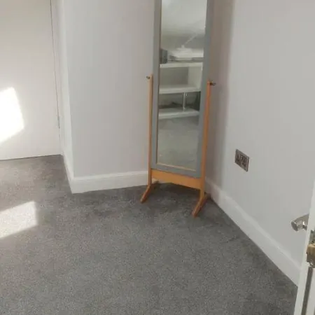 Apartment Newly Refurbished Duplex In City Centre Edinburgh