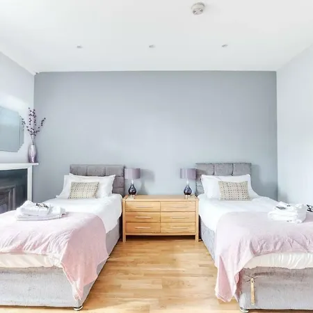 Apartment City Centre - 4 Bed Flat *