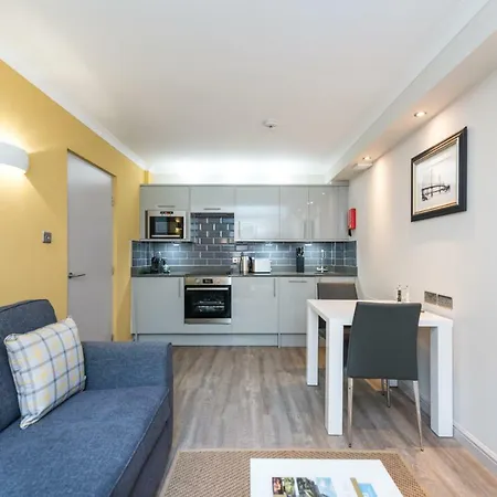 Fountain Court - Grove Aparthotel 4*