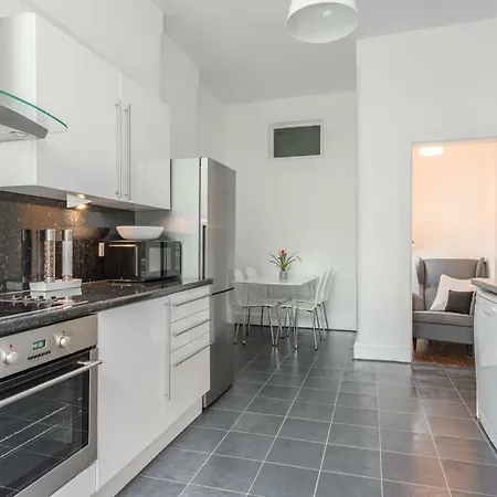Scottish Stays - Calton Hill 2 Beds *