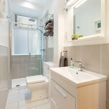 Scottish Stays - 1 Bedroom Flat In The Heart Of Leith Edinburgh