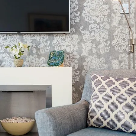 Scottish Stays - The Stockbridge Apartment Edinburgh
