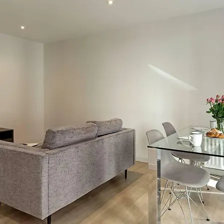 Spacious & Contemporary 1br Canalside Edinburgh