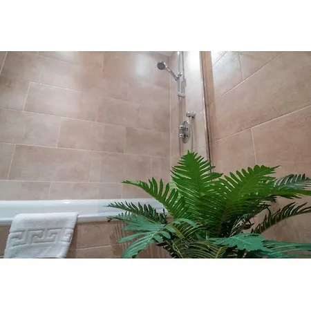 And Stylish One Bedroom Apartment Edinburgh