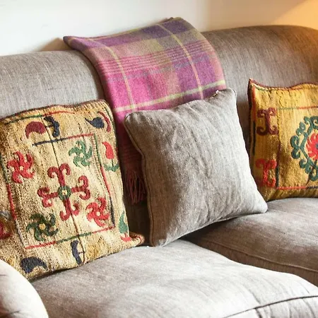 Altido Rock House: Historic Gem - Heart Of The Edinburgh